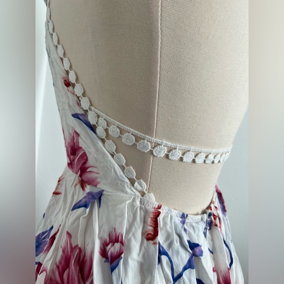 Floral Hawaii Romper/Dress - Picture 4 of 11